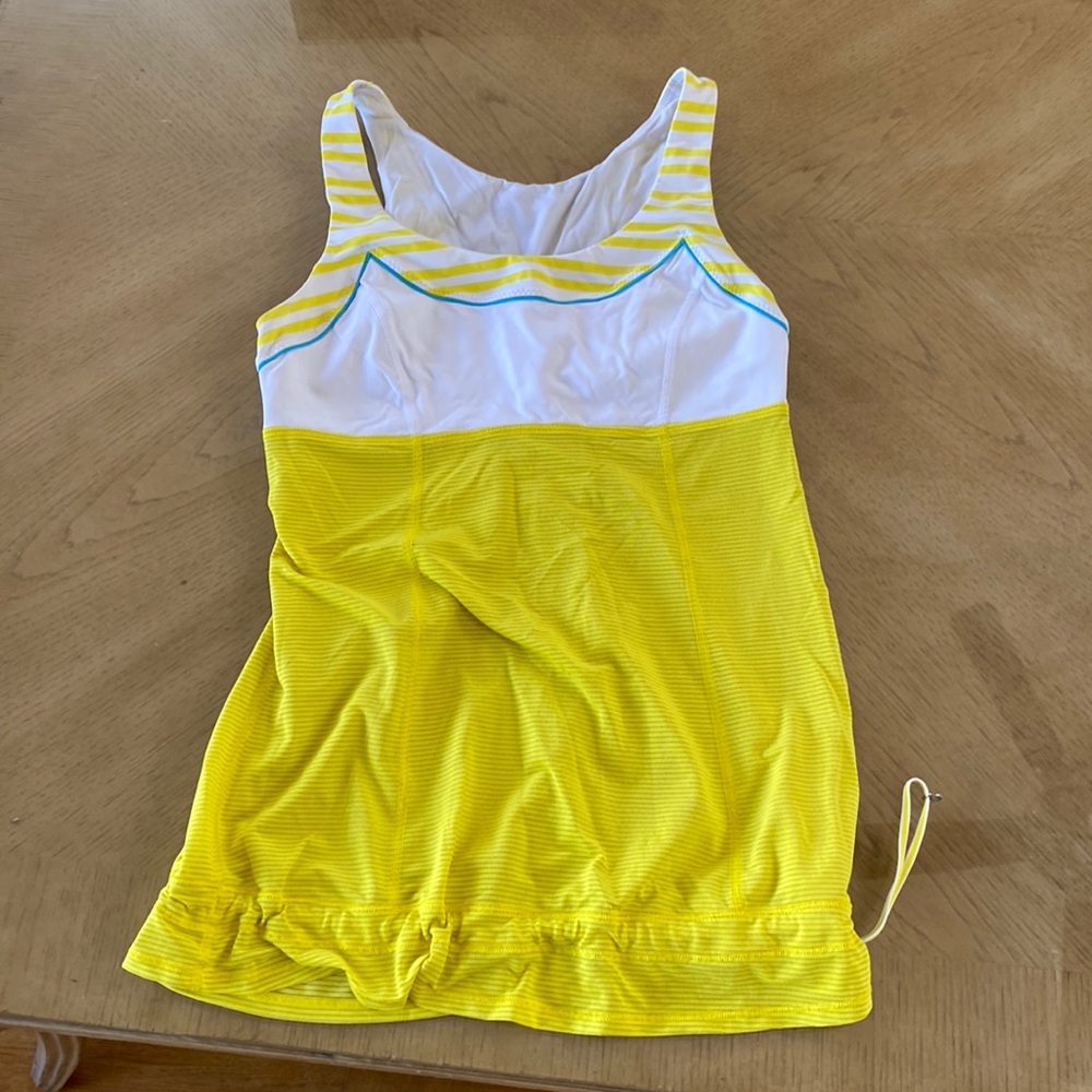 Lululemon top